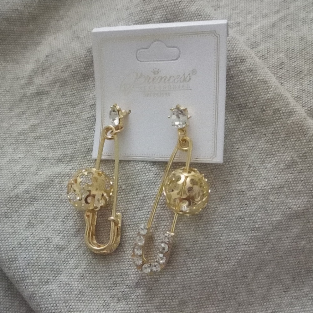 Gold Earrings Safety pin
